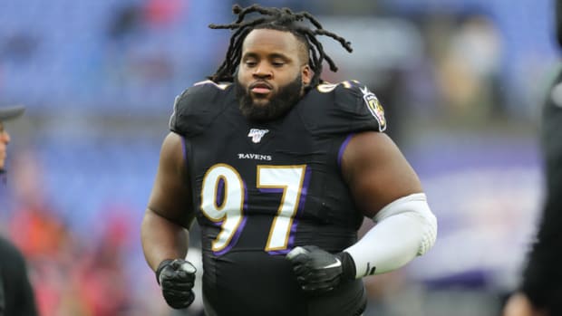 ravens19_wk13_Michael-Pierce-800x445